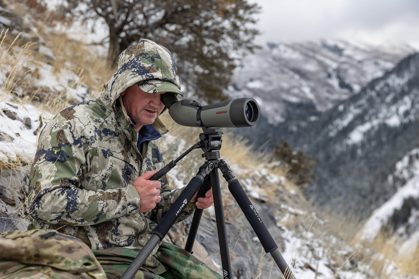 CF-69 Carbon Fiber Tripod